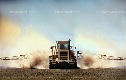 Pesticide Sprayer, Central Valley, California, dirt, soil, Herbicide, Insecticide