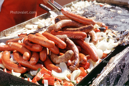 Wieners, Hot Dogs, Grill, BBQ, Onions