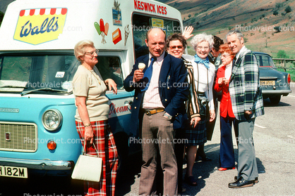 Walls Ice Cream Van, Men, Women, suit and tie, Keswick Ices, Morrison Van, 1970s