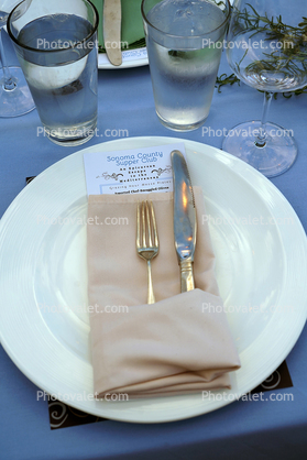 Dinner Table, Plate Setting