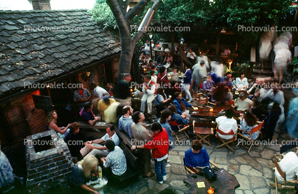 Crowded Restaurant, outdoors, exterior