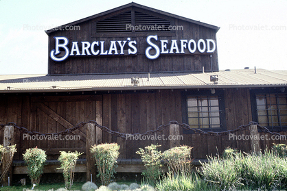 Barclay's Seafood, building, boardwalk