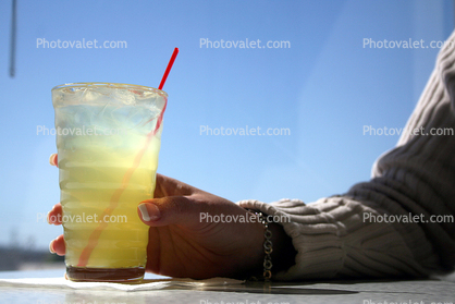 Full Glass, hard liquor, cup, ice, straw