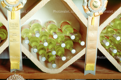 White Wine, Bottle Rack, ribbons, awards
