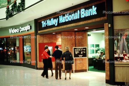 Tri-Valley National Bank, Mall