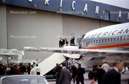 Boeing 727-23, N1982, Barry Goldwater waves to the crowds, Presidential Campaign 1964, 1960s