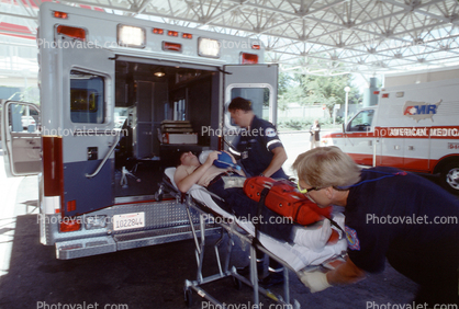 Ambulance, Emergency Entrance, Guerney, Technicians
