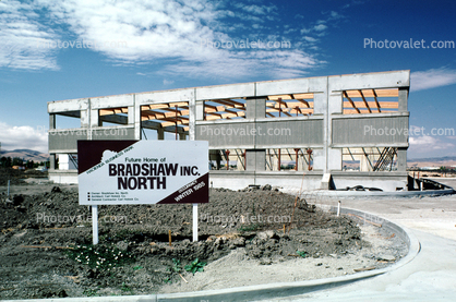 Bradshaw IncSaint North, Cement Structure, Office Building Construction
