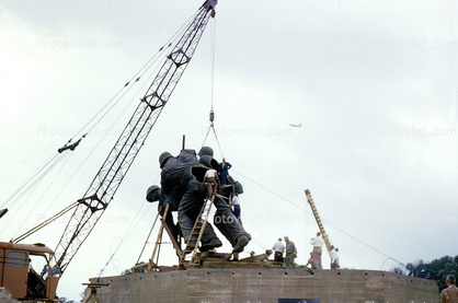 Building the Iwo Jima Memorial