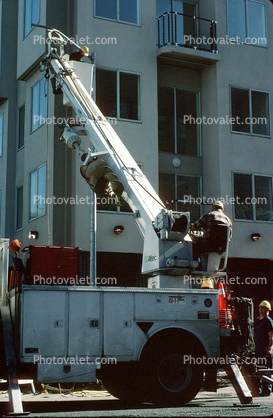 Cherry picker, telescopic lift, Truck, manlift, Potrero Hill, San Francisco, telehandler