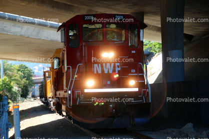 RailPower RP20BD, NWP 2009, Diesel Engine, Novato California, Construction for the new SMART train