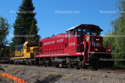 NWP 2009, Laying down new Rails, 2014, Novato California, Construction for the new SMART train