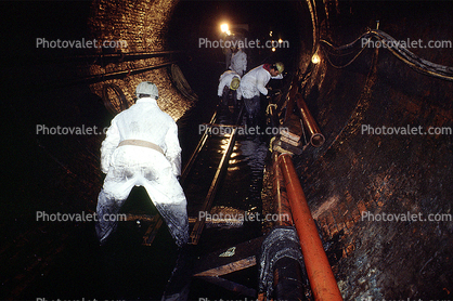 underground pipe, Crew, Tunnel
