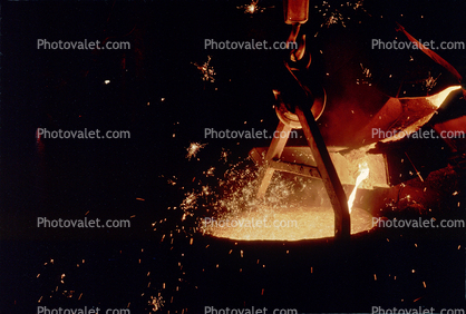 pouring molten metal