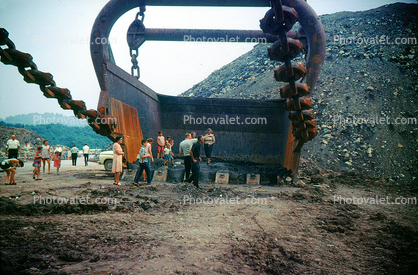 Drag Bucket, Excavator, Chains, Crane, Huge, dragline, Big Muskie, Cumberland Ohio