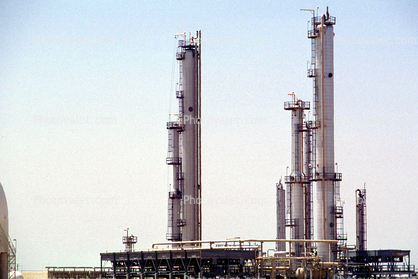 Refinery, south of Wasco, California