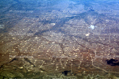 Oil Fields, Extraction