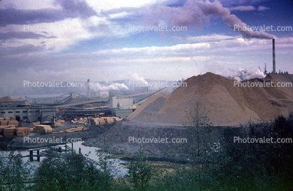 Wood Chips, Smoke, Industry, Smokey Lumber Mill, air pollution, soot, buildings