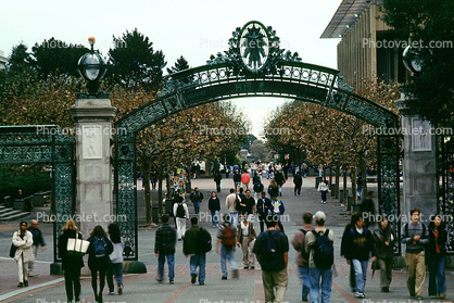 Sather Gate, Sproul Plaza, Landmark, students, walking, arch, UC Berkeley, UCB