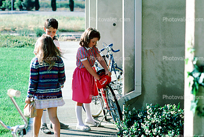 Kids coming to school, School building