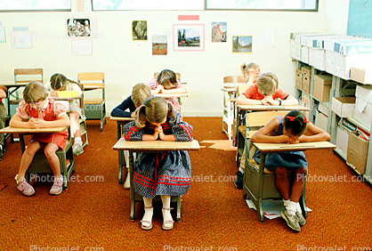 classroom, Students Praying