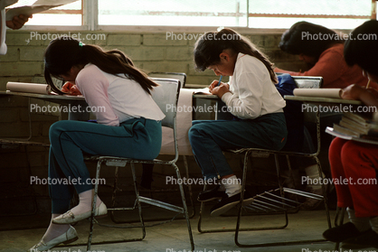 Students, Classroom, desk, elementary school, Colonia Flores Magon