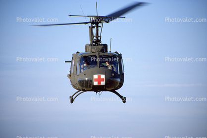 Bell UH-1 Huey, US Army, head-on
