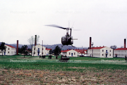 Airlift, Bell UH-1 Huey, Barracks, Buildings
