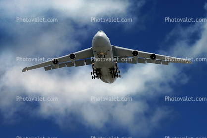 AMC 7030, Lockheed, C-5 Galaxy with extended flaps, milestone of flight