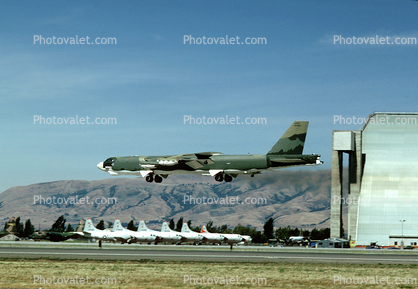 Boeing B-52 Stratofortress, NAS Moffett Field (Federal Airfield), United States Air Force, USAF