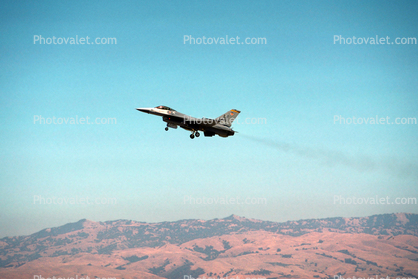 F-16 Smoke Exhaust