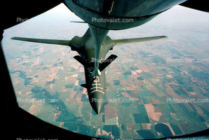 Refueling, aerial, air-to-air, flying boom, Rockwell B-1 Bomber, milestone of flight