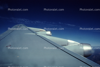Flight, flying, airborne, Boeing KC-135, Stratotanker, USAF, lone wing in flight