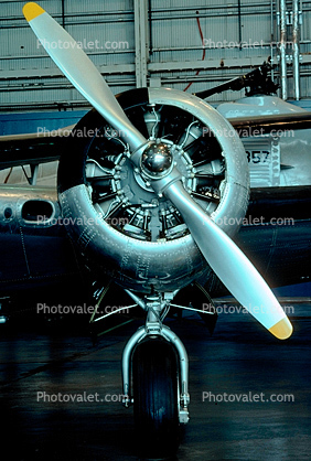 Beech C-45H Expeditor, Pratt & Whitney R-985, 450 HP Radial Piston Engine