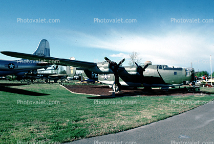 Consolidated-Vultee B-24M Liberator