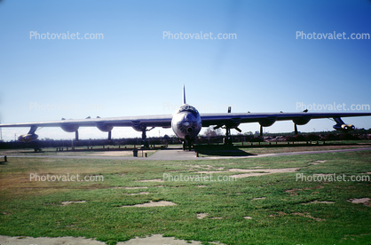 Convair RB-36H Peacemaker, head-on