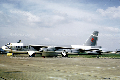 00008, 008, Boeing B-52 Stratofortress