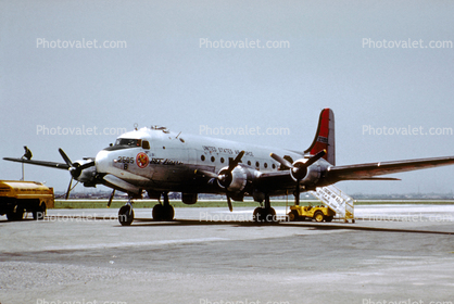 272505, Bee Liners, USAF, C-54 Skymaster, Fueling