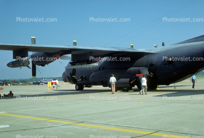Lockheed C-130, Gunship, SPECTRE, Attack Aircraft