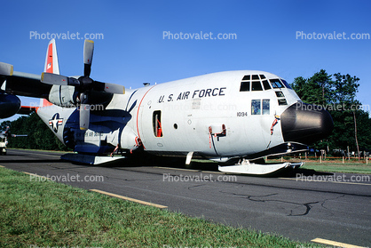 LC-130 Skibird, Hercules, USAF, ski gear