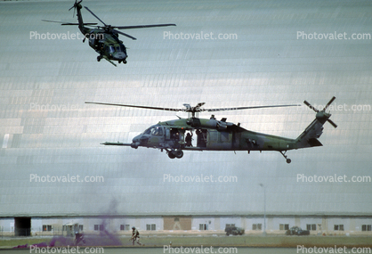 Sikorsky SH-60 Blackhawk, ground troops, flare smoke, Moffett Field