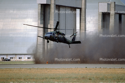 Sikorsky SH-60 Blackhawk, dust, airborne, flight, flying, Moffett Field
