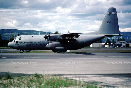 954, Royal Norwegian Air Force, Lockheed C-130H Hercules, Calder, Luftforsvaret
