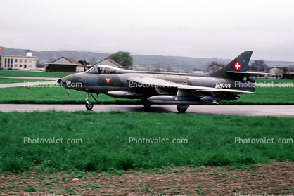 J-4008, Hawker Hunter, British jet fighter aircraft of the 1950s and 1960s, 1960s