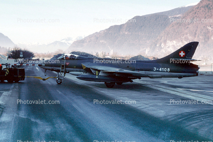 J-4108, Hawker Hunter, British jet fighter aircraft of the 1950s and 1960s, 1960s