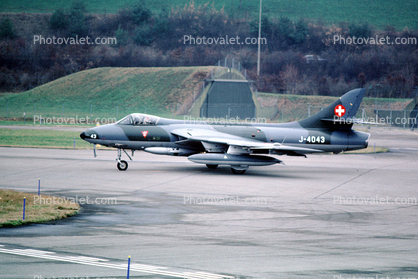 J-4043, Hawker Hunter, British jet fighter aircraft of the 1950s and 1960s, 1960s