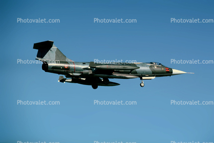 Lockheed F-104 Starfighter, flight, flying, airborne
