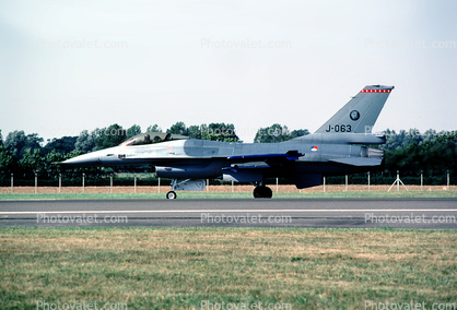 J-083, Lockheed F-16 Fighting Falcon