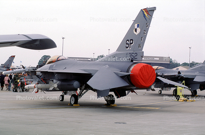 SP-352, Lockheed F-16 Fighting Falcon