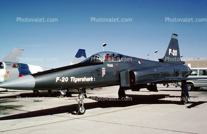 N44671, Northrop F-20 Tigershark, EDW, October 1984, 1980s